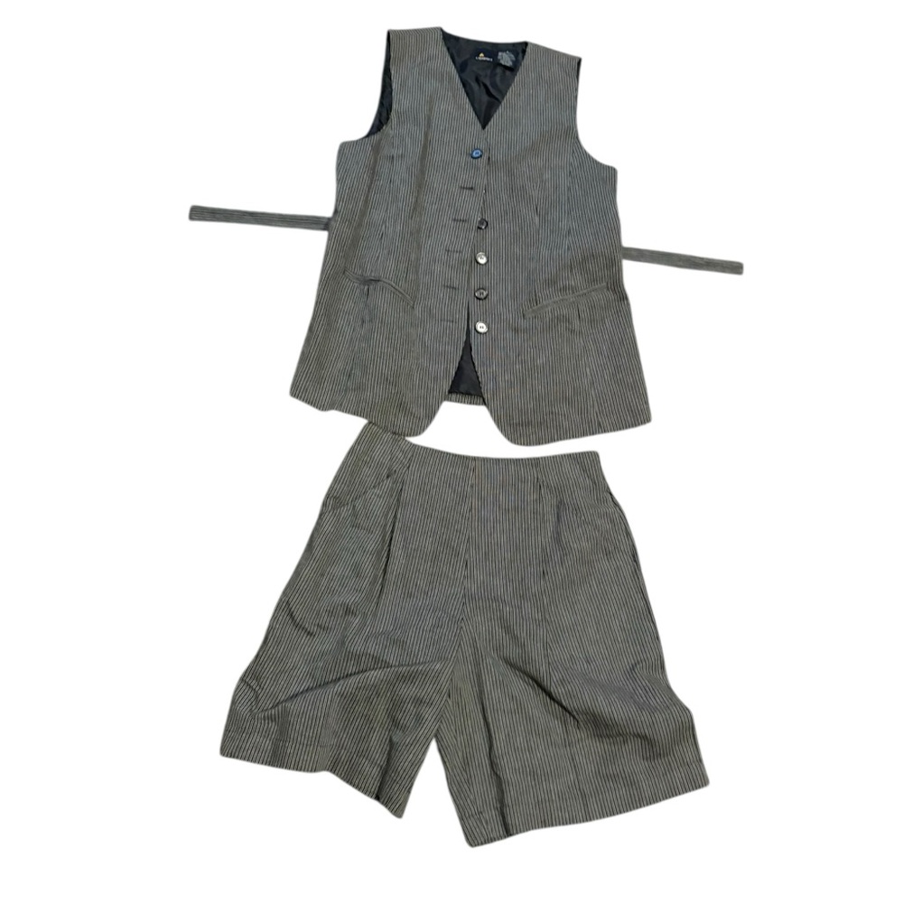 Liz Claiborne 2-Piece Vest & Shorts Set Womens Sz 8 Grey Pinstripe Vtg